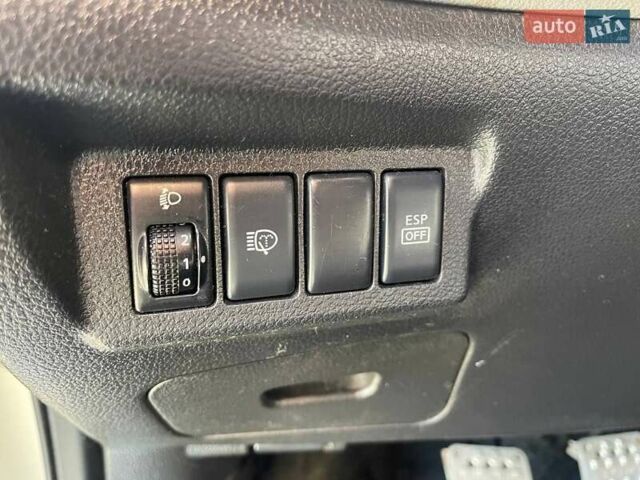 Бежевый Ниссан ИксТрейл, объемом двигателя 2 л и пробегом 293 тыс. км за 7999 $, фото 22 на Automoto.ua