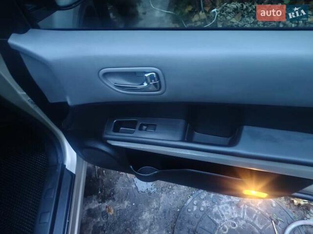 Бежевий Ніссан ІксТрейл, об'ємом двигуна 2 л та пробігом 183 тис. км за 9000 $, фото 28 на Automoto.ua