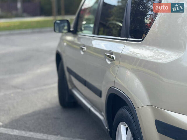 Бежевый Ниссан ИксТрейл, объемом двигателя 2 л и пробегом 232 тыс. км за 10900 $, фото 10 на Automoto.ua