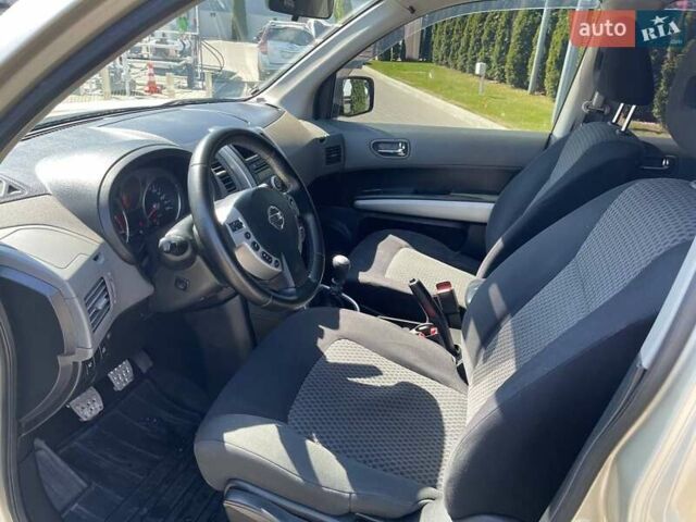 Бежевый Ниссан ИксТрейл, объемом двигателя 2 л и пробегом 293 тыс. км за 7999 $, фото 8 на Automoto.ua