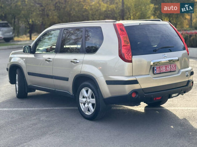 Бежевый Ниссан ИксТрейл, объемом двигателя 2 л и пробегом 232 тыс. км за 10900 $, фото 9 на Automoto.ua