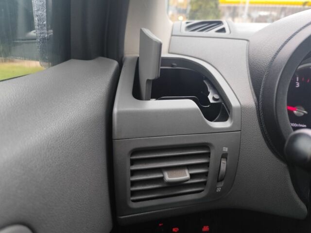 Бежевый Ниссан ИксТрейл, объемом двигателя 2 л и пробегом 289 тыс. км за 8300 $, фото 23 на Automoto.ua