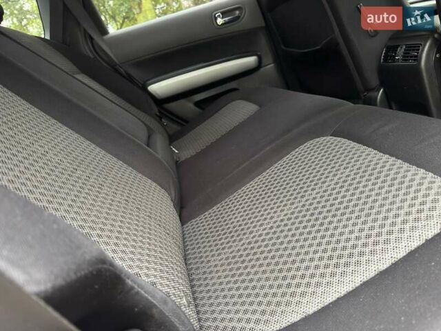 Бежевий Ніссан ІксТрейл, об'ємом двигуна 2 л та пробігом 173 тис. км за 8999 $, фото 44 на Automoto.ua