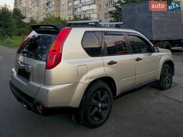 Бежевий Ніссан ІксТрейл, об'ємом двигуна 2 л та пробігом 285 тис. км за 7500 $, фото 6 на Automoto.ua