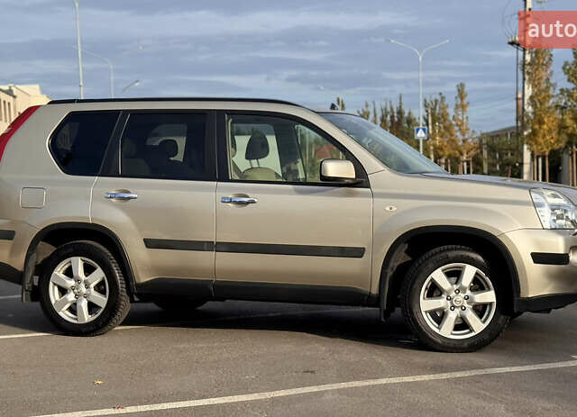 Бежевый Ниссан ИксТрейл, объемом двигателя 2 л и пробегом 232 тыс. км за 10900 $, фото 23 на Automoto.ua