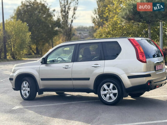 Бежевый Ниссан ИксТрейл, объемом двигателя 2 л и пробегом 232 тыс. км за 10900 $, фото 7 на Automoto.ua