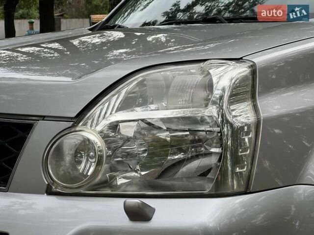 Бежевий Ніссан ІксТрейл, об'ємом двигуна 2 л та пробігом 173 тис. км за 8999 $, фото 4 на Automoto.ua