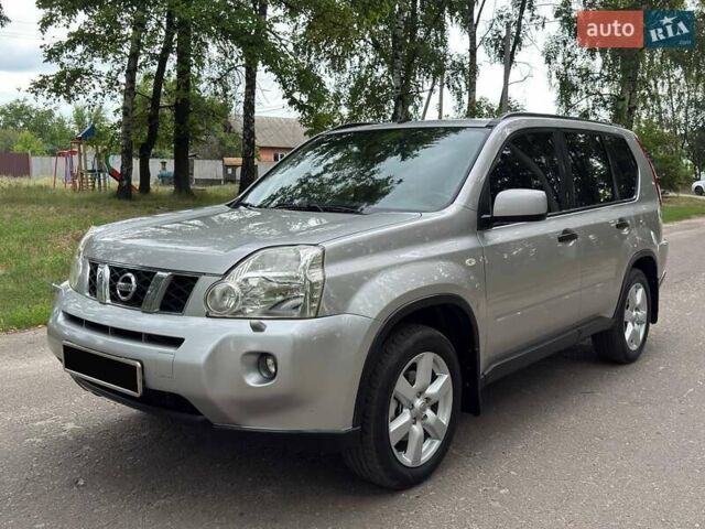 Бежевий Ніссан ІксТрейл, об'ємом двигуна 2 л та пробігом 173 тис. км за 8999 $, фото 3 на Automoto.ua