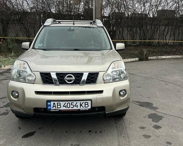 Бежевий Ніссан ІксТрейл, об'ємом двигуна 2 л та пробігом 247 тис. км за 9300 $, фото 3 на Automoto.ua