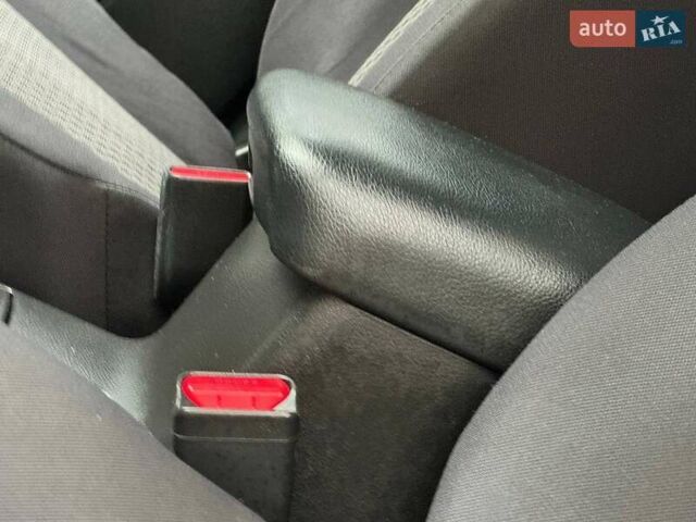 Бежевий Ніссан ІксТрейл, об'ємом двигуна 2 л та пробігом 173 тис. км за 8999 $, фото 29 на Automoto.ua