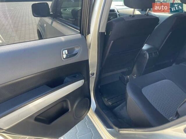 Бежевый Ниссан ИксТрейл, объемом двигателя 2 л и пробегом 293 тыс. км за 7999 $, фото 13 на Automoto.ua