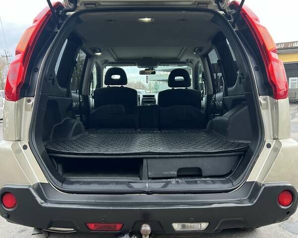 Бежевий Ніссан ІксТрейл, об'ємом двигуна 2 л та пробігом 247 тис. км за 9300 $, фото 33 на Automoto.ua