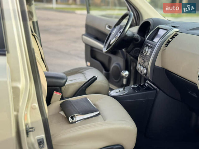 Бежевый Ниссан ИксТрейл, объемом двигателя 2 л и пробегом 232 тыс. км за 10900 $, фото 44 на Automoto.ua