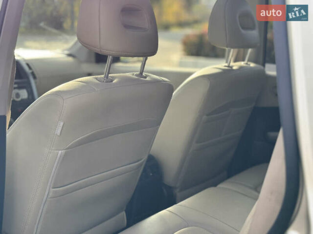 Бежевый Ниссан ИксТрейл, объемом двигателя 2 л и пробегом 232 тыс. км за 10900 $, фото 37 на Automoto.ua