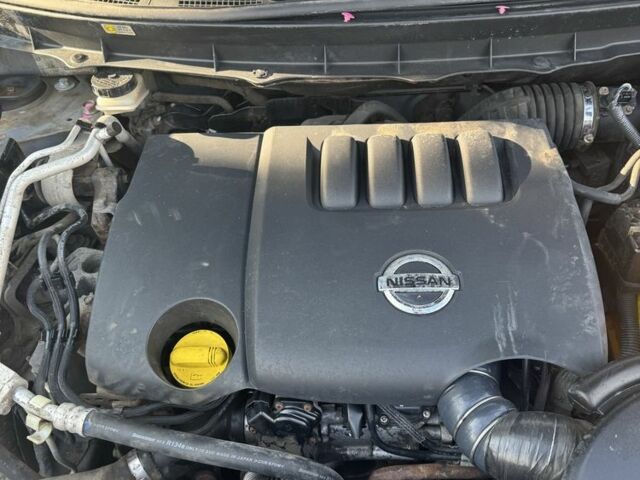 Бежевый Ниссан ИксТрейл, объемом двигателя 2 л и пробегом 63 тыс. км за 3700 $, фото 3 на Automoto.ua