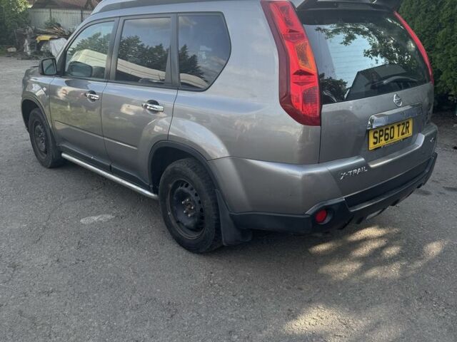 Бежевый Ниссан ИксТрейл, объемом двигателя 2 л и пробегом 63 тыс. км за 3700 $, фото 6 на Automoto.ua