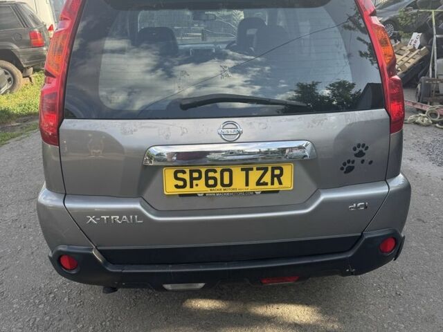 Бежевый Ниссан ИксТрейл, объемом двигателя 2 л и пробегом 63 тыс. км за 3700 $, фото 5 на Automoto.ua