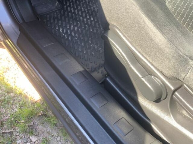 Бежевий Ніссан ІксТрейл, об'ємом двигуна 2 л та пробігом 190 тис. км за 3700 $, фото 15 на Automoto.ua