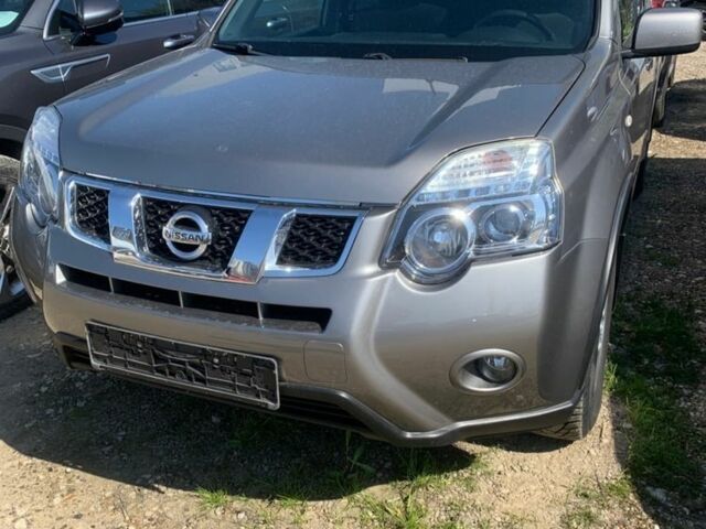 Бежевий Ніссан ІксТрейл, об'ємом двигуна 2 л та пробігом 190 тис. км за 3700 $, фото 1 на Automoto.ua