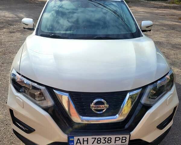 Бежевый Ниссан ИксТрейл, объемом двигателя 1.6 л и пробегом 147 тыс. км за 17500 $, фото 6 на Automoto.ua