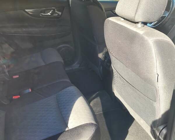 Бежевый Ниссан ИксТрейл, объемом двигателя 1.6 л и пробегом 147 тыс. км за 17500 $, фото 3 на Automoto.ua