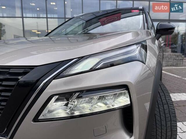 Бежевый Ниссан ИксТрейл, объемом двигателя 1.5 л и пробегом 51 тыс. км за 40038 $, фото 6 на Automoto.ua
