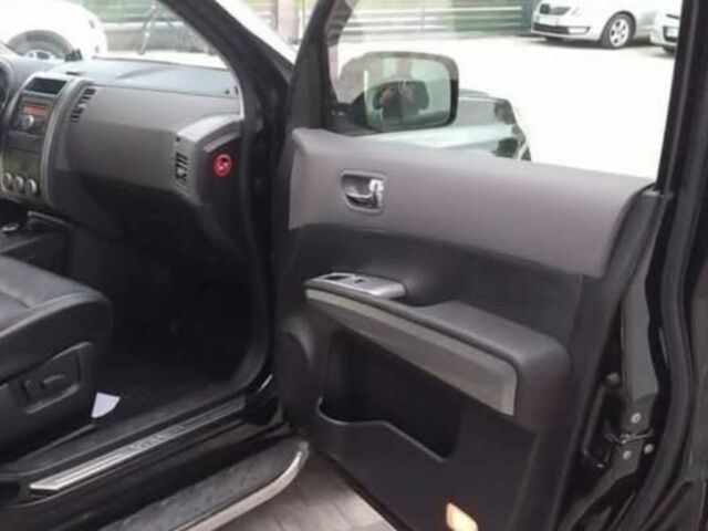 Чорний Ніссан ІксТрейл, об'ємом двигуна 2.5 л та пробігом 185 тис. км за 4500 $, фото 5 на Automoto.ua