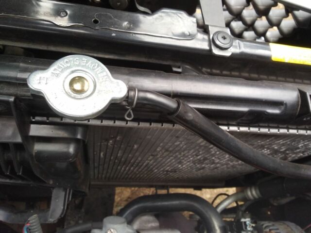 Чорний Ніссан ІксТрейл, об'ємом двигуна 2.2 л та пробігом 300 тис. км за 8281 $, фото 6 на Automoto.ua