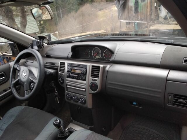 Чорний Ніссан ІксТрейл, об'ємом двигуна 2.2 л та пробігом 300 тис. км за 8281 $, фото 7 на Automoto.ua