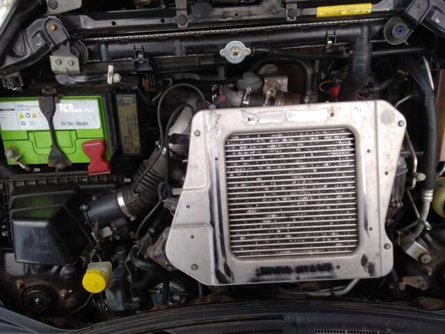 Чорний Ніссан ІксТрейл, об'ємом двигуна 2.2 л та пробігом 300 тис. км за 8281 $, фото 5 на Automoto.ua