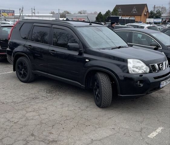 Чорний Ніссан ІксТрейл, об'ємом двигуна 2 л та пробігом 280 тис. км за 9500 $, фото 2 на Automoto.ua