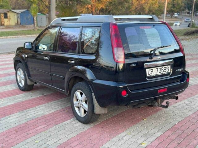 Черный Ниссан ИксТрейл, объемом двигателя 2.2 л и пробегом 250 тыс. км за 2500 $, фото 7 на Automoto.ua