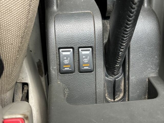 Черный Ниссан ИксТрейл, объемом двигателя 2.2 л и пробегом 275 тыс. км за 3000 $, фото 14 на Automoto.ua