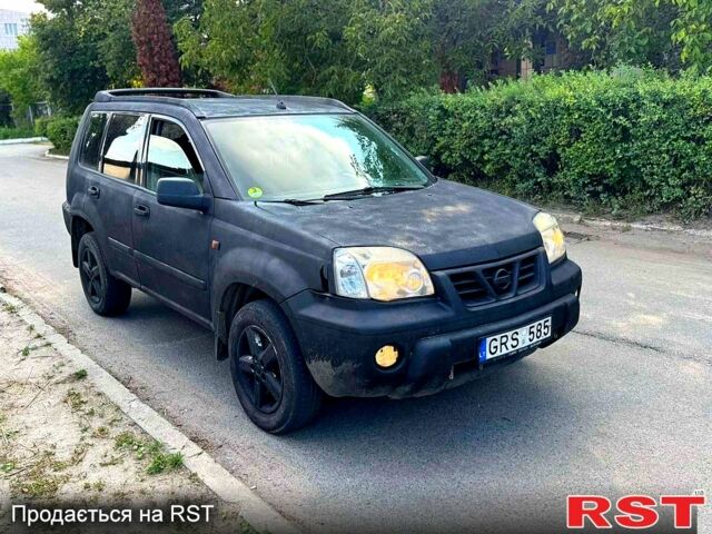 Черный Ниссан ИксТрейл, объемом двигателя 2 л и пробегом 300 тыс. км за 2550 $, фото 2 на Automoto.ua