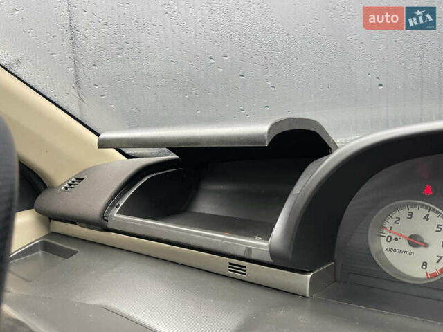 Черный Ниссан ИксТрейл, объемом двигателя 2 л и пробегом 320 тыс. км за 5600 $, фото 12 на Automoto.ua