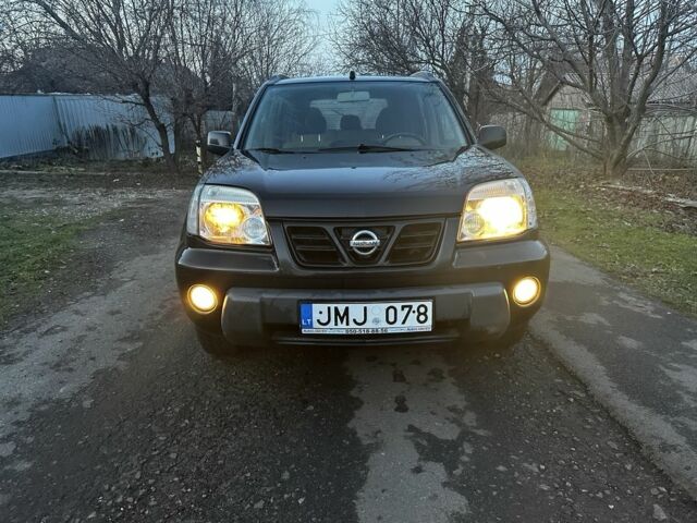 Черный Ниссан ИксТрейл, объемом двигателя 0 л и пробегом 420 тыс. км за 2010 $, фото 1 на Automoto.ua