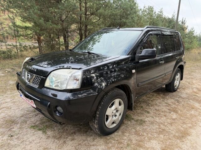 Черный Ниссан ИксТрейл, объемом двигателя 2.2 л и пробегом 225 тыс. км за 3800 $, фото 1 на Automoto.ua