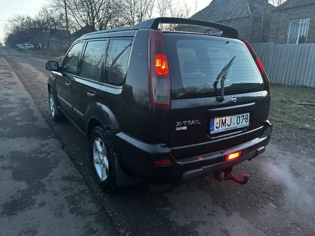 Черный Ниссан ИксТрейл, объемом двигателя 0 л и пробегом 420 тыс. км за 2010 $, фото 4 на Automoto.ua