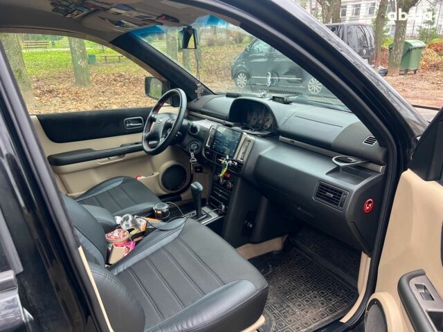 Чорний Ніссан ІксТрейл, об'ємом двигуна 2 л та пробігом 215 тис. км за 6490 $, фото 17 на Automoto.ua