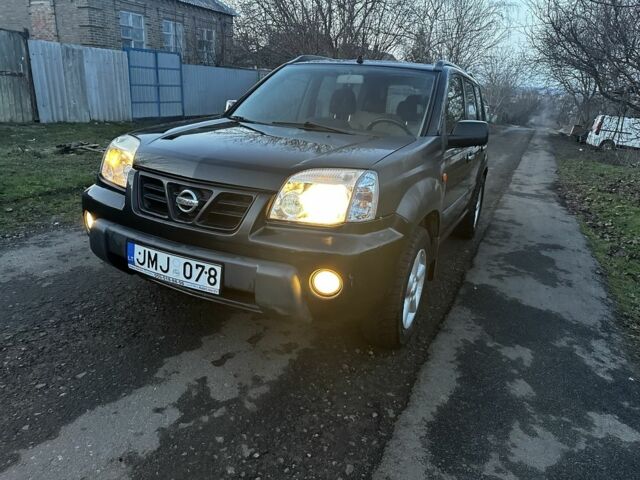 Черный Ниссан ИксТрейл, объемом двигателя 0 л и пробегом 420 тыс. км за 2010 $, фото 2 на Automoto.ua
