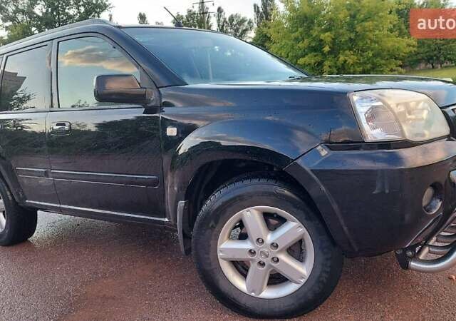 Чорний Ніссан ІксТрейл, об'ємом двигуна 2.18 л та пробігом 270 тис. км за 6300 $, фото 5 на Automoto.ua