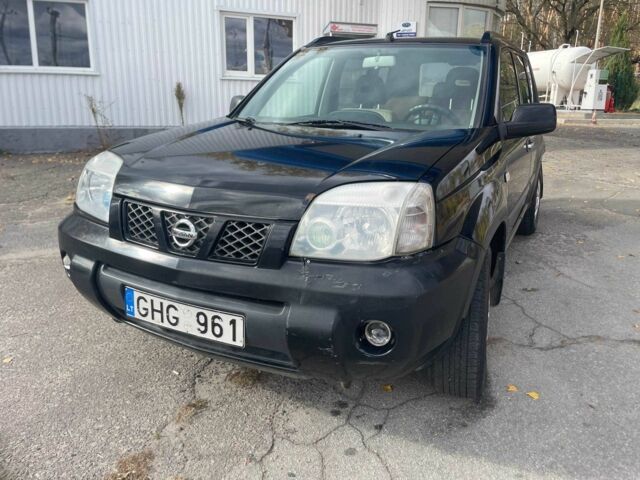 Чорний Ніссан ІксТрейл, об'ємом двигуна 2.2 л та пробігом 308 тис. км за 2800 $, фото 1 на Automoto.ua