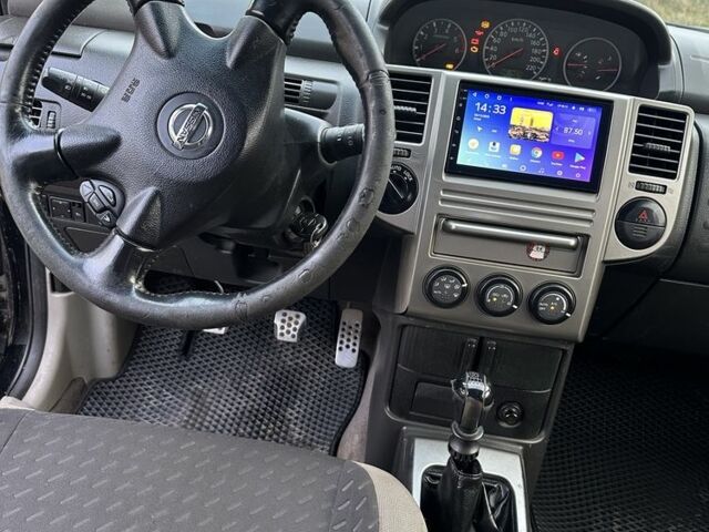 Чорний Ніссан ІксТрейл, об'ємом двигуна 2.2 л та пробігом 401 тис. км за 3150 $, фото 10 на Automoto.ua