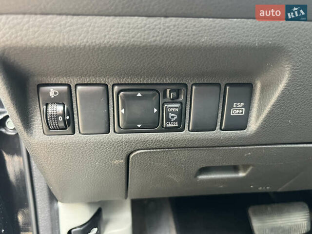 Чорний Ніссан ІксТрейл, об'ємом двигуна 2.5 л та пробігом 179 тис. км за 6800 $, фото 19 на Automoto.ua