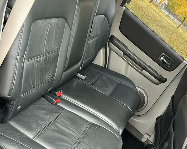 Чорний Ніссан ІксТрейл, об'ємом двигуна 2.5 л та пробігом 179 тис. км за 6800 $, фото 12 на Automoto.ua