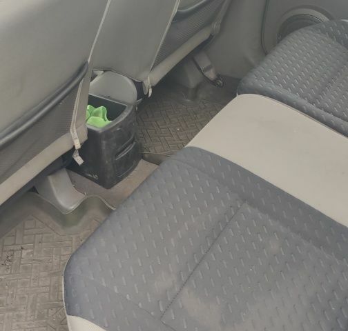 Черный Ниссан ИксТрейл, объемом двигателя 2 л и пробегом 270 тыс. км за 2700 $, фото 9 на Automoto.ua