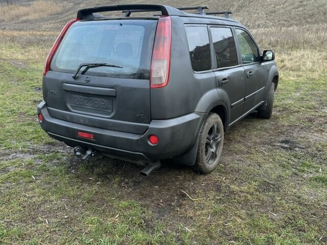 Чорний Ніссан ІксТрейл, об'ємом двигуна 2.2 л та пробігом 401 тис. км за 3150 $, фото 3 на Automoto.ua