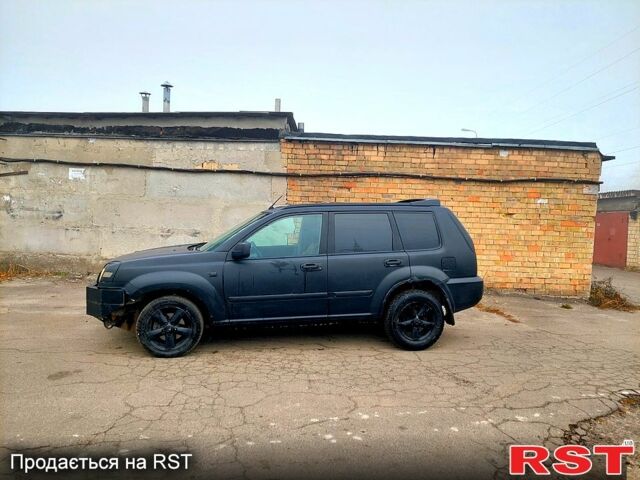 Чорний Ніссан ІксТрейл, об'ємом двигуна 2.2 л та пробігом 300 тис. км за 2750 $, фото 5 на Automoto.ua