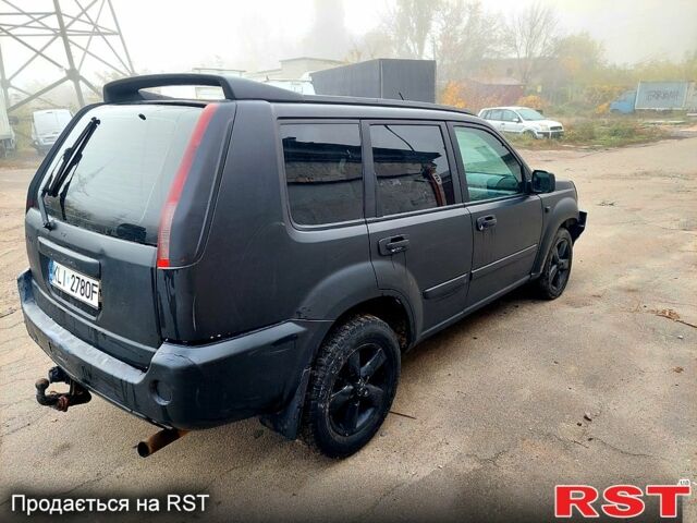 Чорний Ніссан ІксТрейл, об'ємом двигуна 2.2 л та пробігом 300 тис. км за 2750 $, фото 1 на Automoto.ua