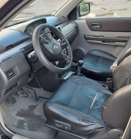 Чорний Ніссан ІксТрейл, об'ємом двигуна 2.18 л та пробігом 270 тис. км за 6300 $, фото 7 на Automoto.ua